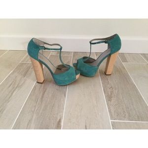 Hinge turquoise open toe platforms